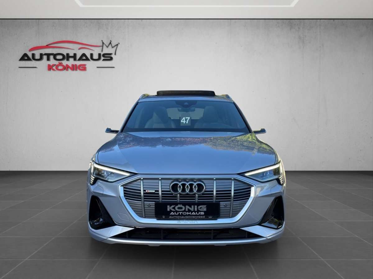 Fahrzeugbild eines Audi e-tron