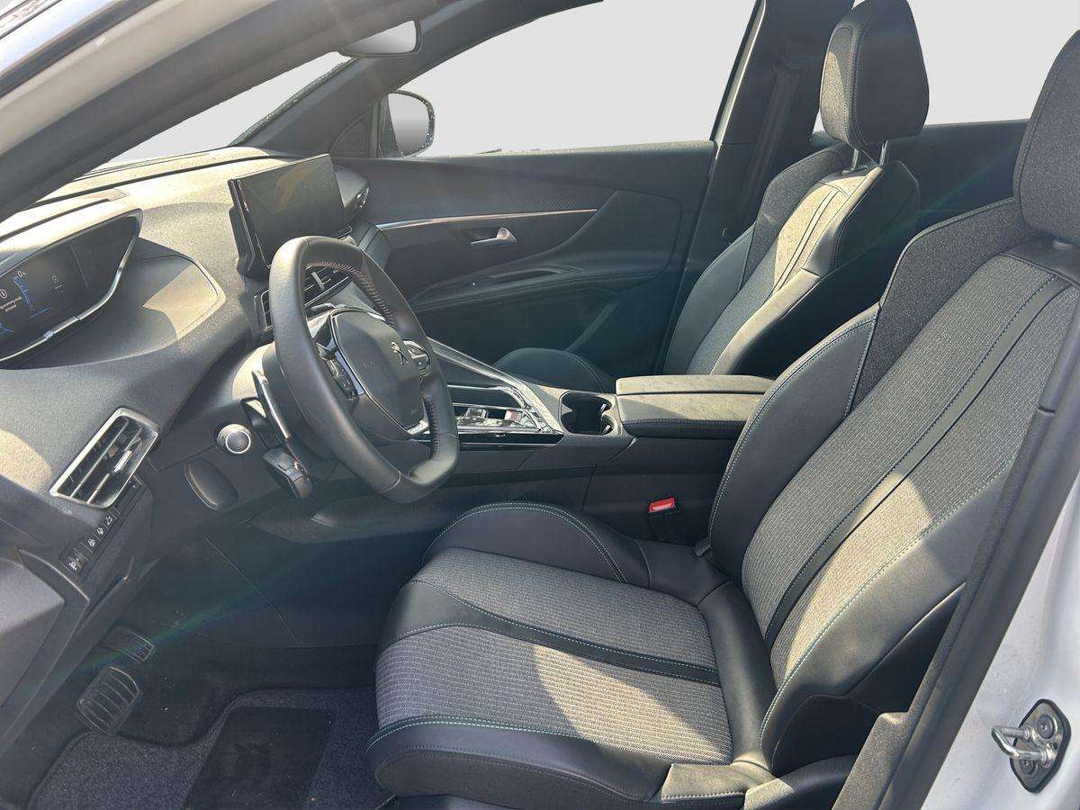 Fahrzeugbild eines Peugeot 3008