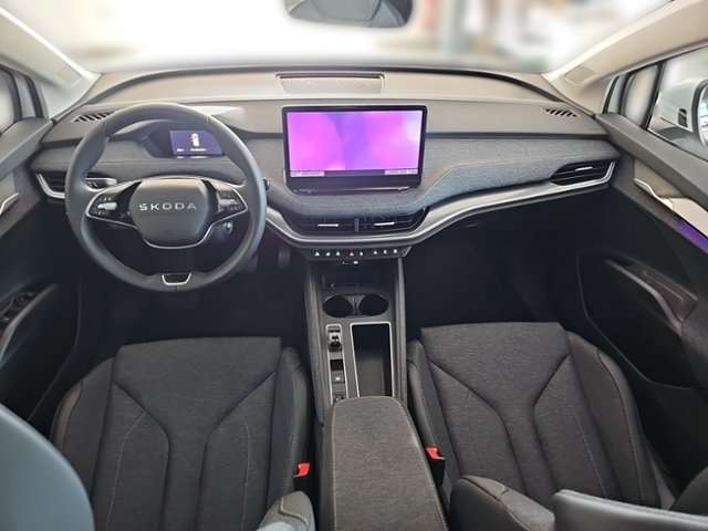 Fahrzeugbild eines Skoda ELROQ