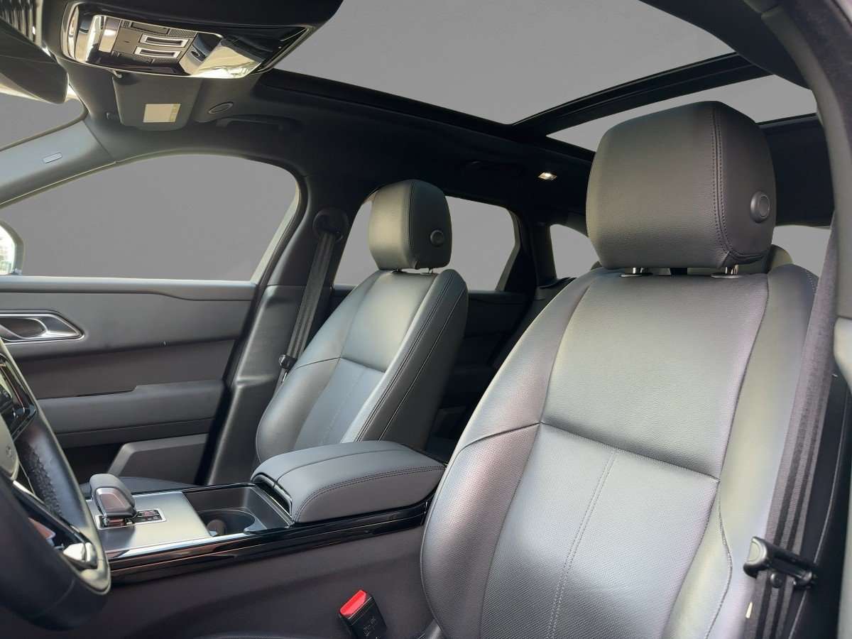 Fahrzeugbild eines Land Rover Range Rover Velar