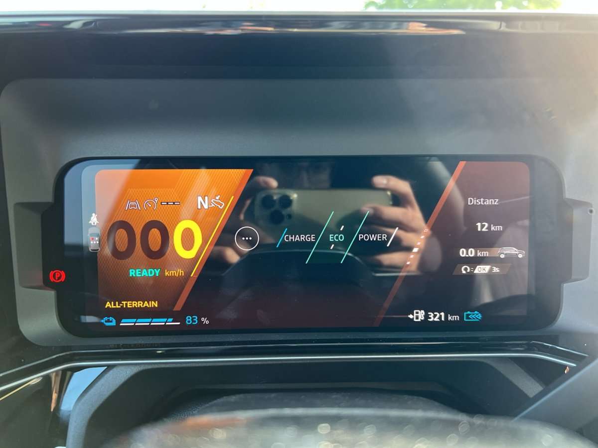 Fahrzeugbild eines Renault 4 E-TECH