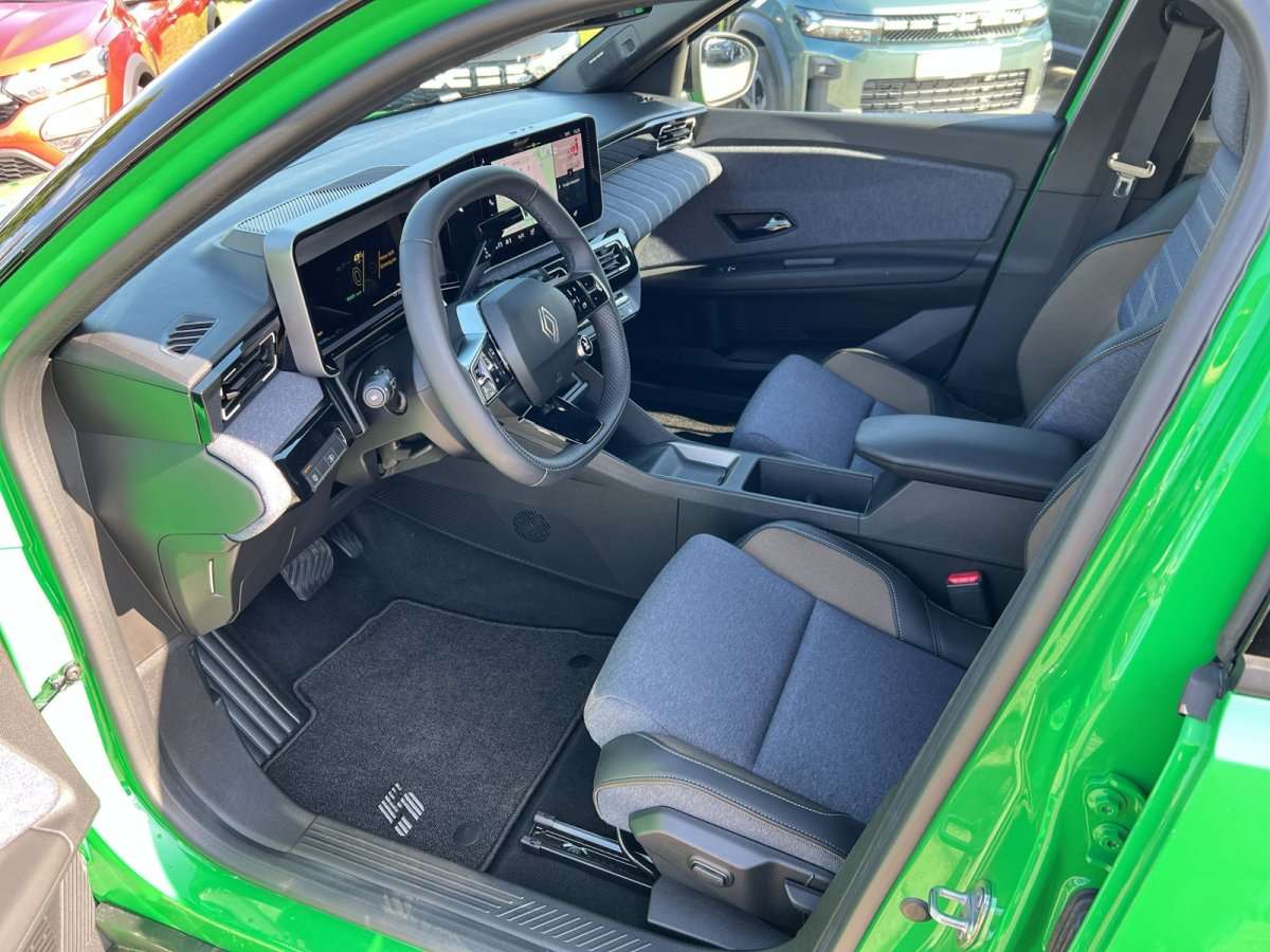 Fahrzeugbild eines Renault 5 E-TECH