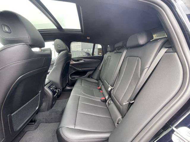 Fahrzeugbild eines BMW X4