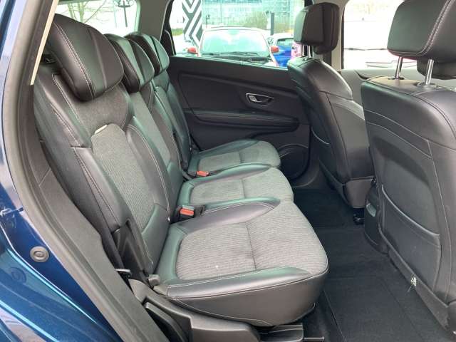 Fahrzeugbild eines Renault Grand Scénic