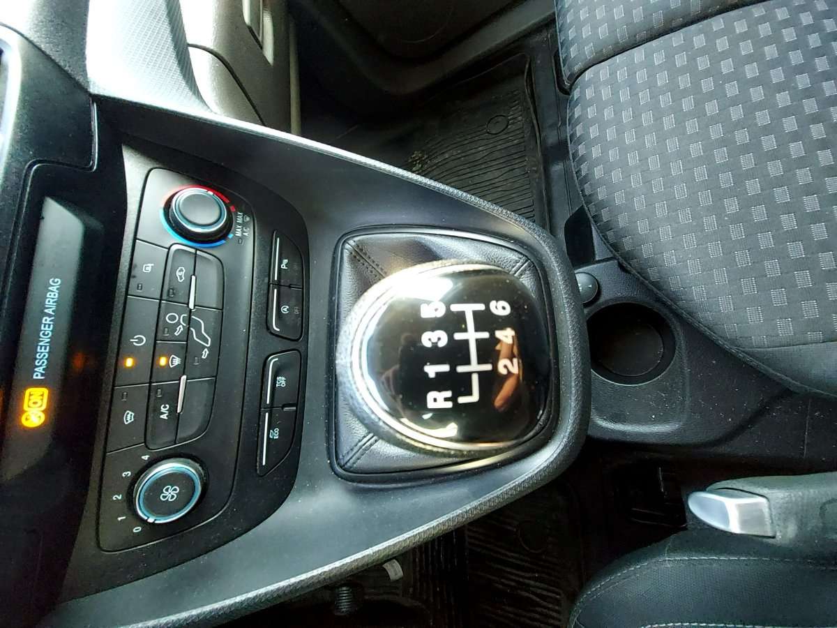 Fahrzeugbild eines Ford Transit Connect