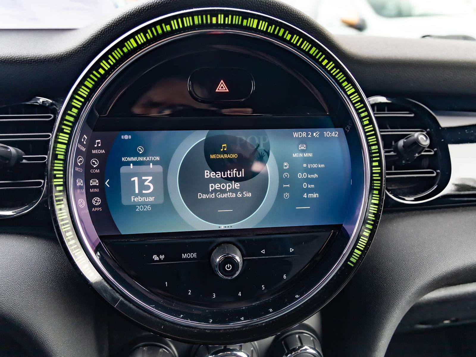 Fahrzeugbild eines MINI COOPER