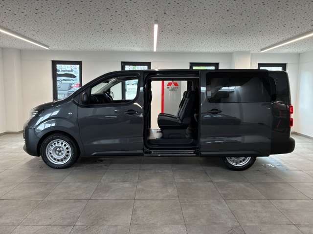 Fahrzeugbild eines Opel Vivaro