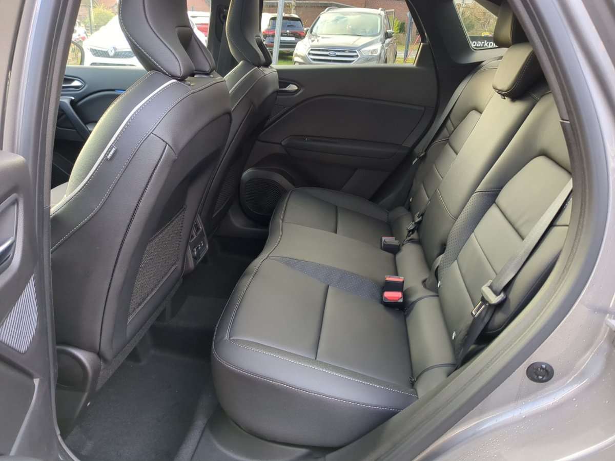 Fahrzeugbild eines Mitsubishi Grandis