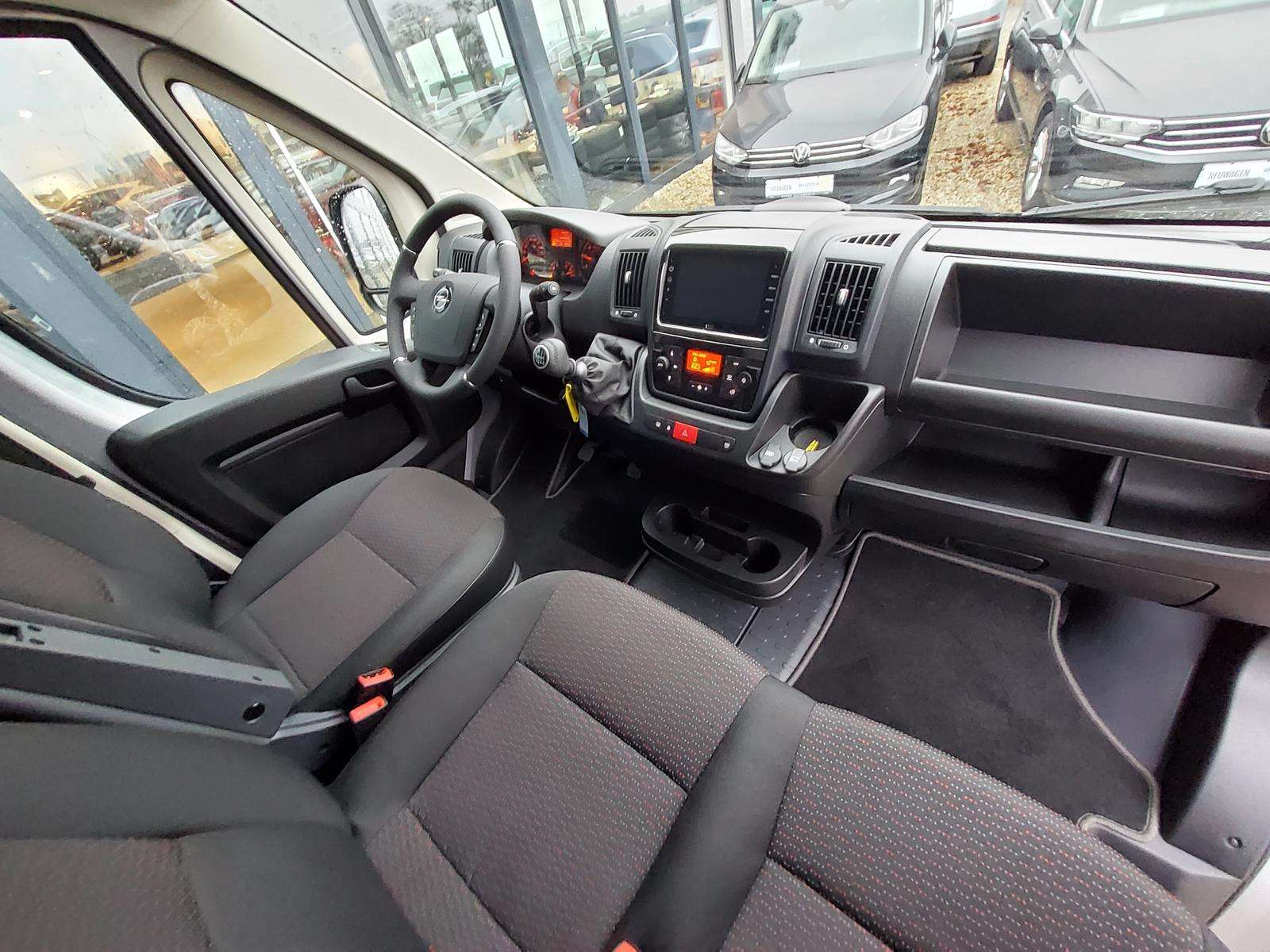 Fahrzeugbild eines Opel Movano