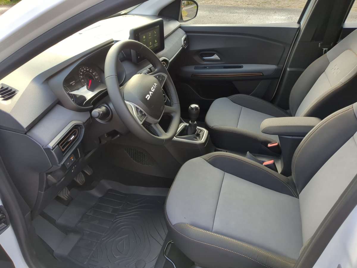 Fahrzeugbild eines Dacia Sandero