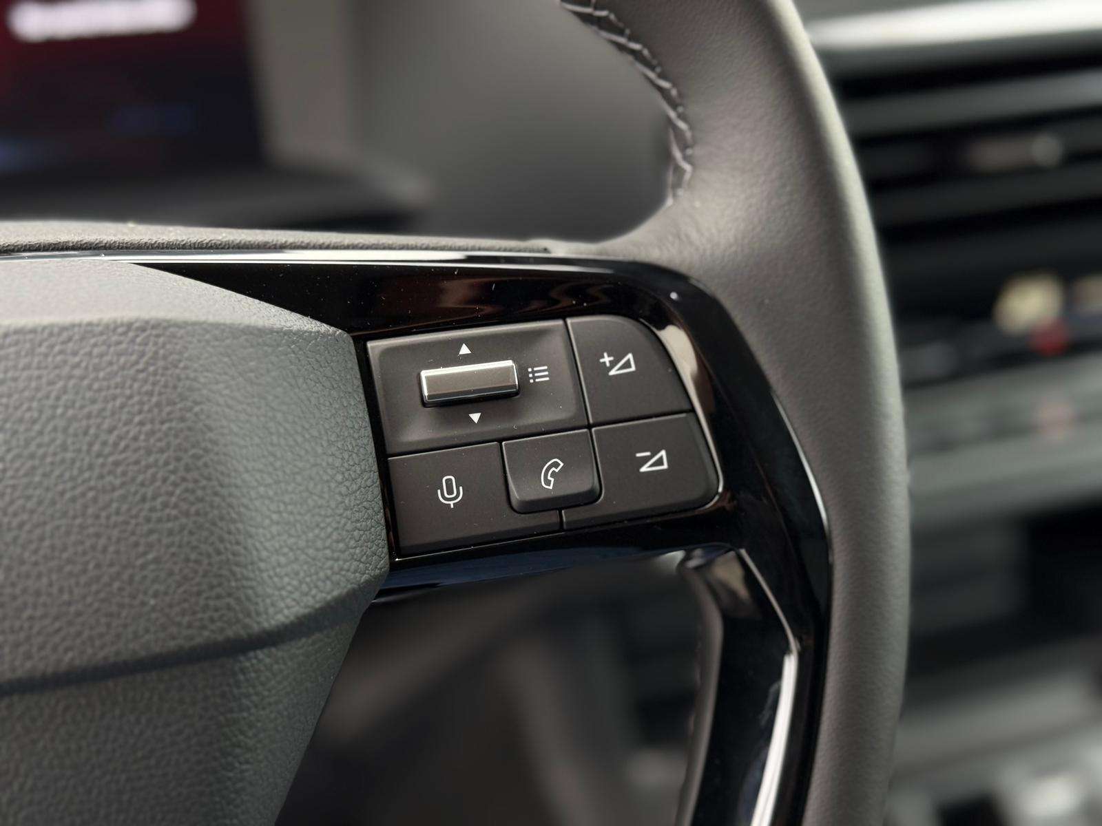 Fahrzeugbild eines Peugeot Traveller