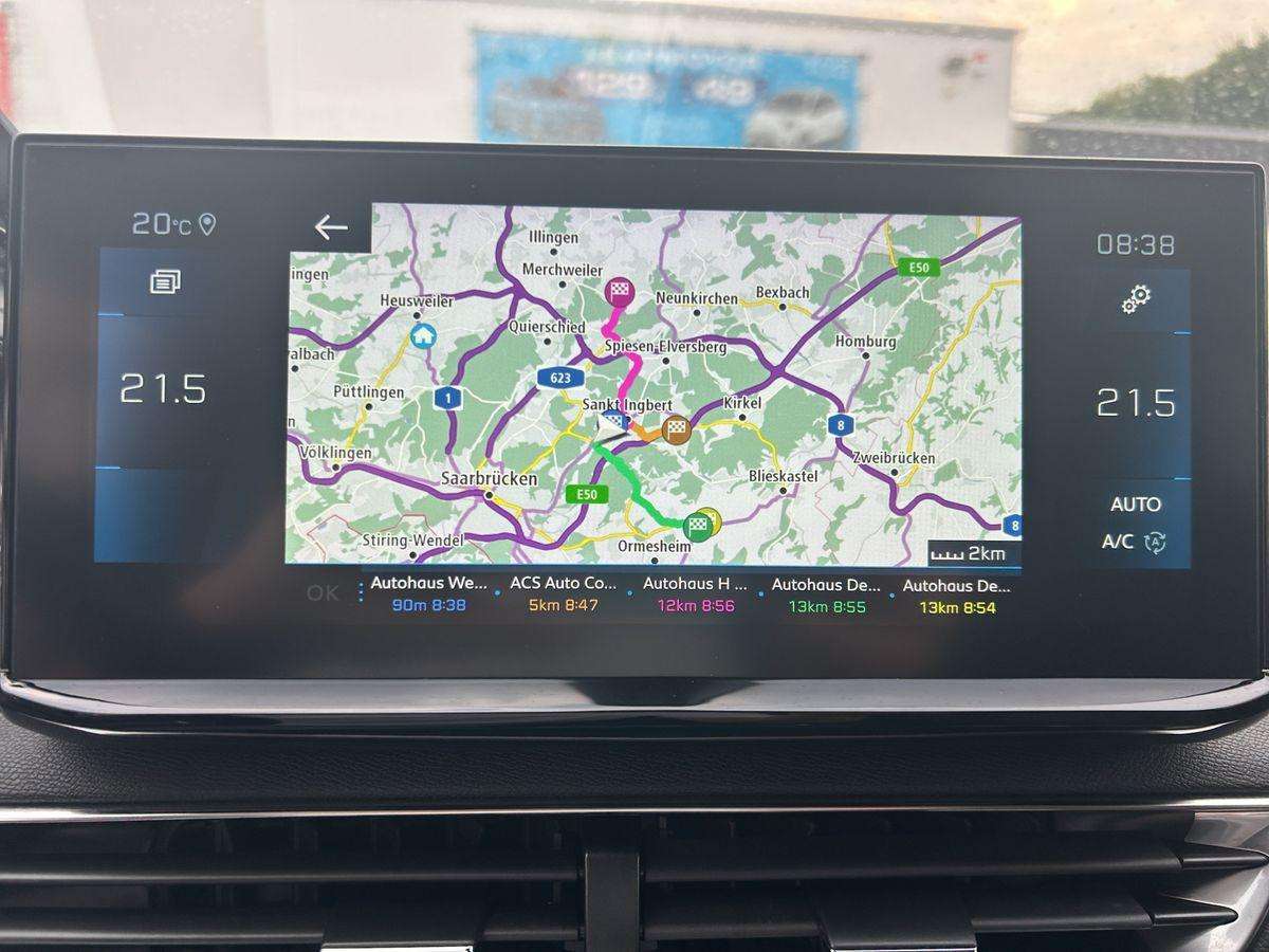 Fahrzeugbild eines Peugeot 5008