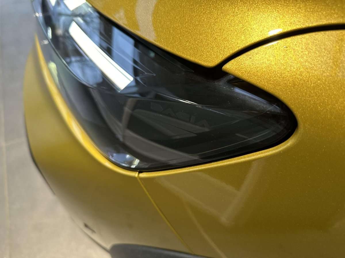 Fahrzeugbild eines Dacia Sandero