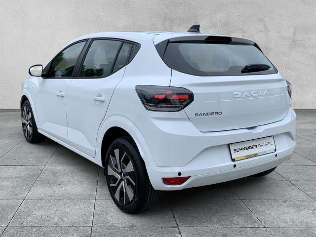 Fahrzeugbild eines Dacia Sandero