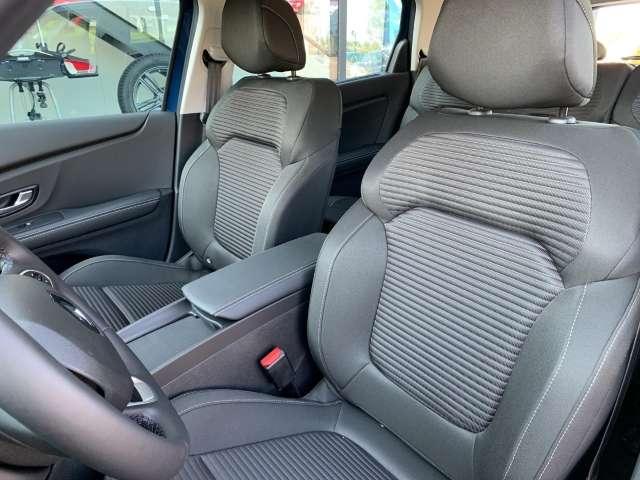 Fahrzeugbild eines Renault Grand Scénic
