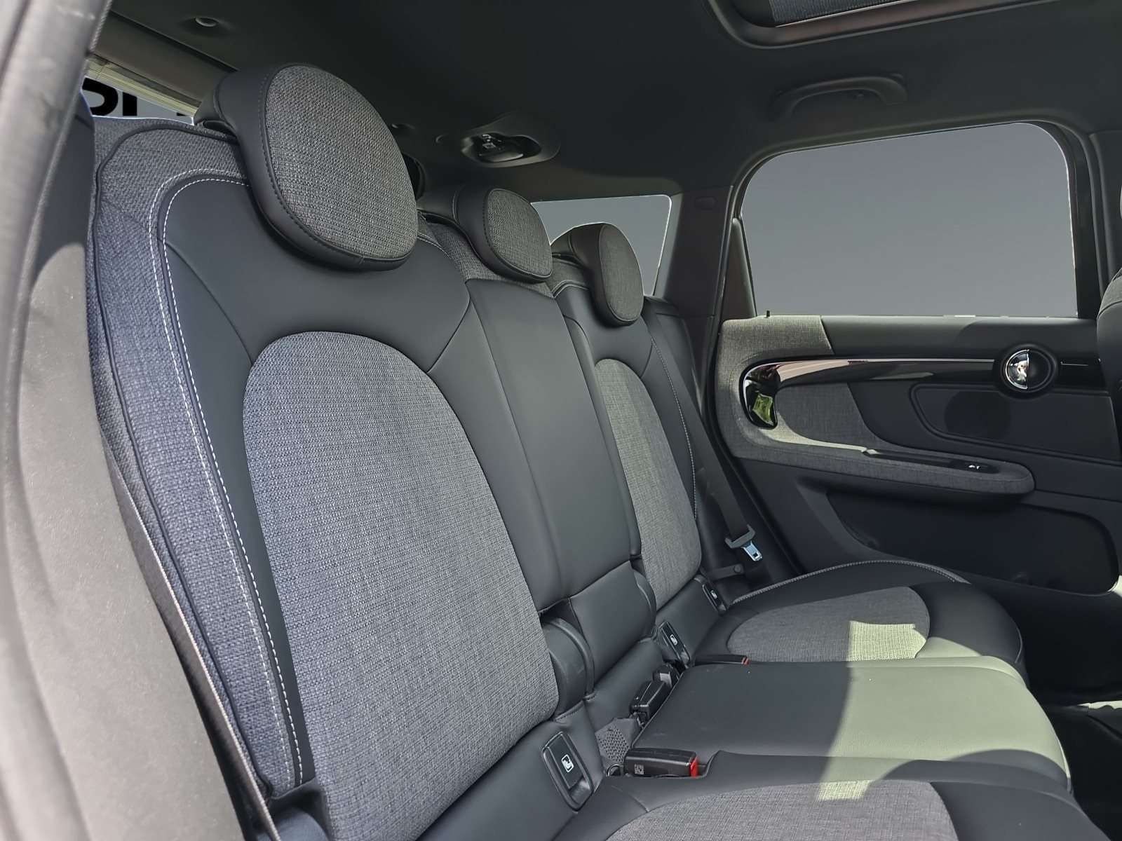 Fahrzeugbild eines MINI COOPER