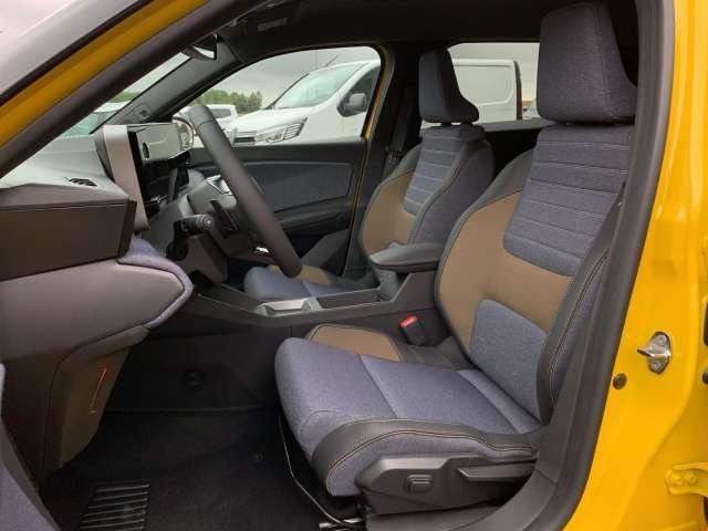 Fahrzeugbild eines Renault 5 E-TECH