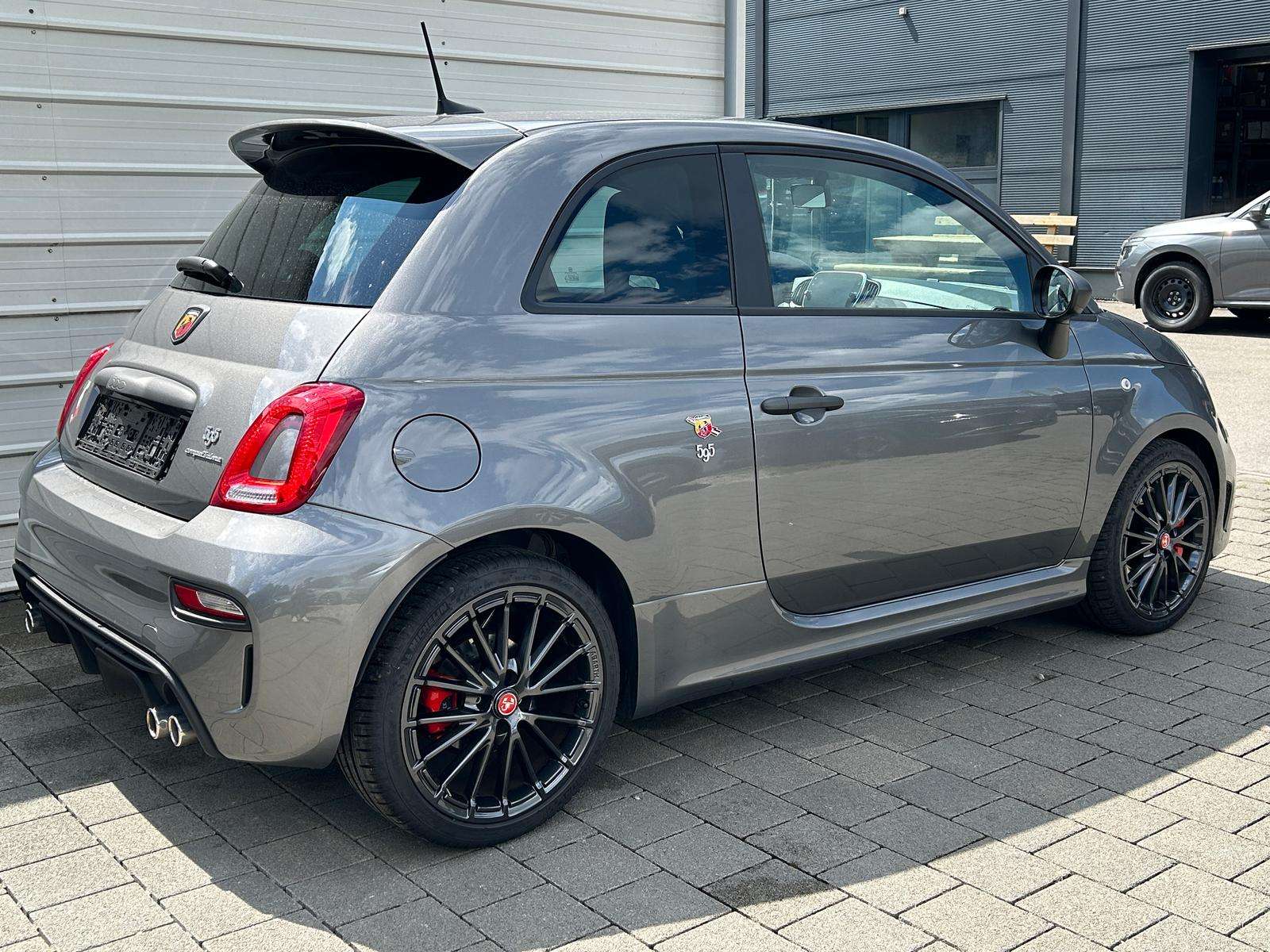 Fahrzeugbild eines Fiat 500