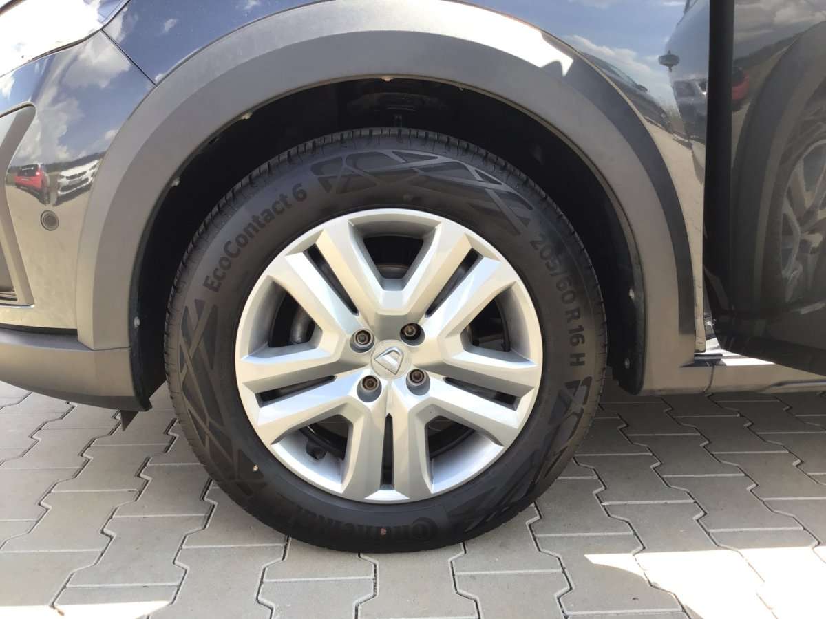 Fahrzeugbild eines Dacia Sandero