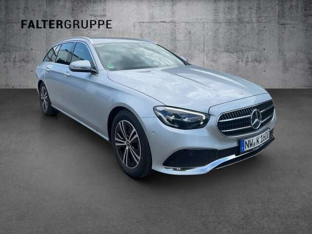 Fahrzeugbild eines Mercedes-Benz E-Klasse