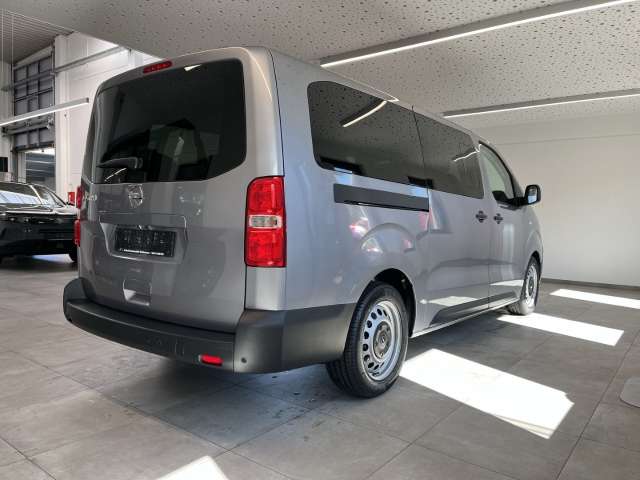 Fahrzeugbild eines Opel Vivaro