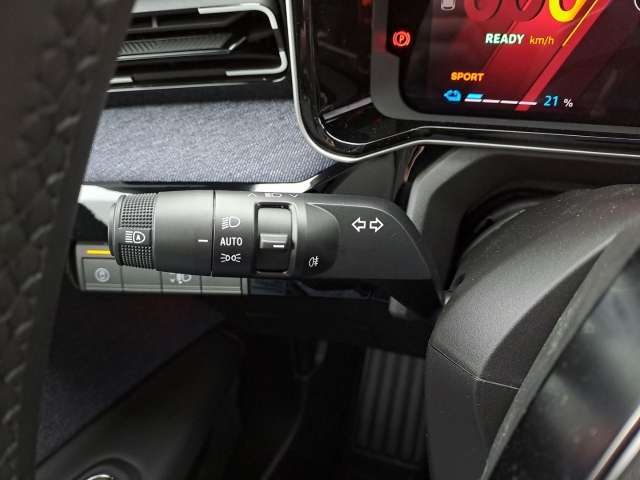 Fahrzeugbild eines Renault 5 E-TECH