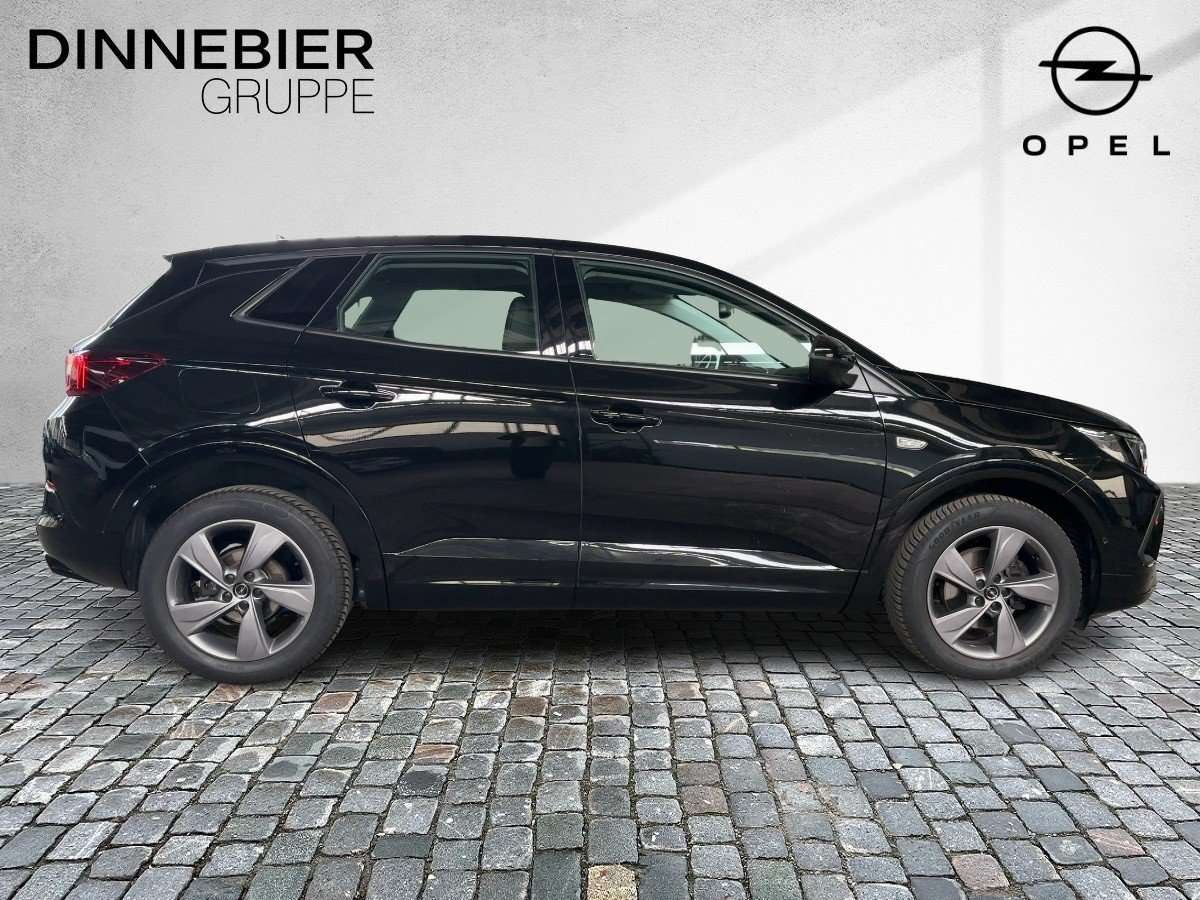 Fahrzeugbild eines Opel Grandland X