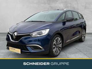 Schräge Frontansicht auf einen Renault Grand Scénic , freigestellt