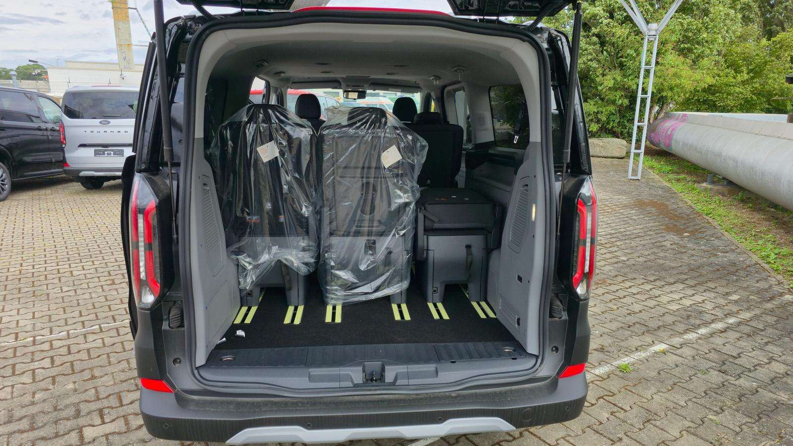 Fahrzeugbild eines Ford Tourneo Custom