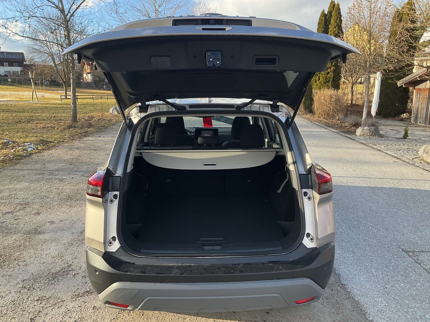 Fahrzeugbild eines Nissan X-TRAIL