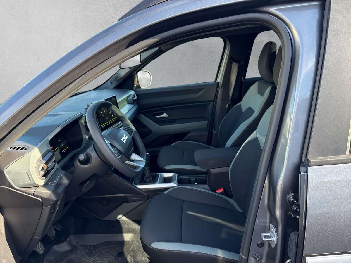 Fahrzeugbild eines Dacia Bigster