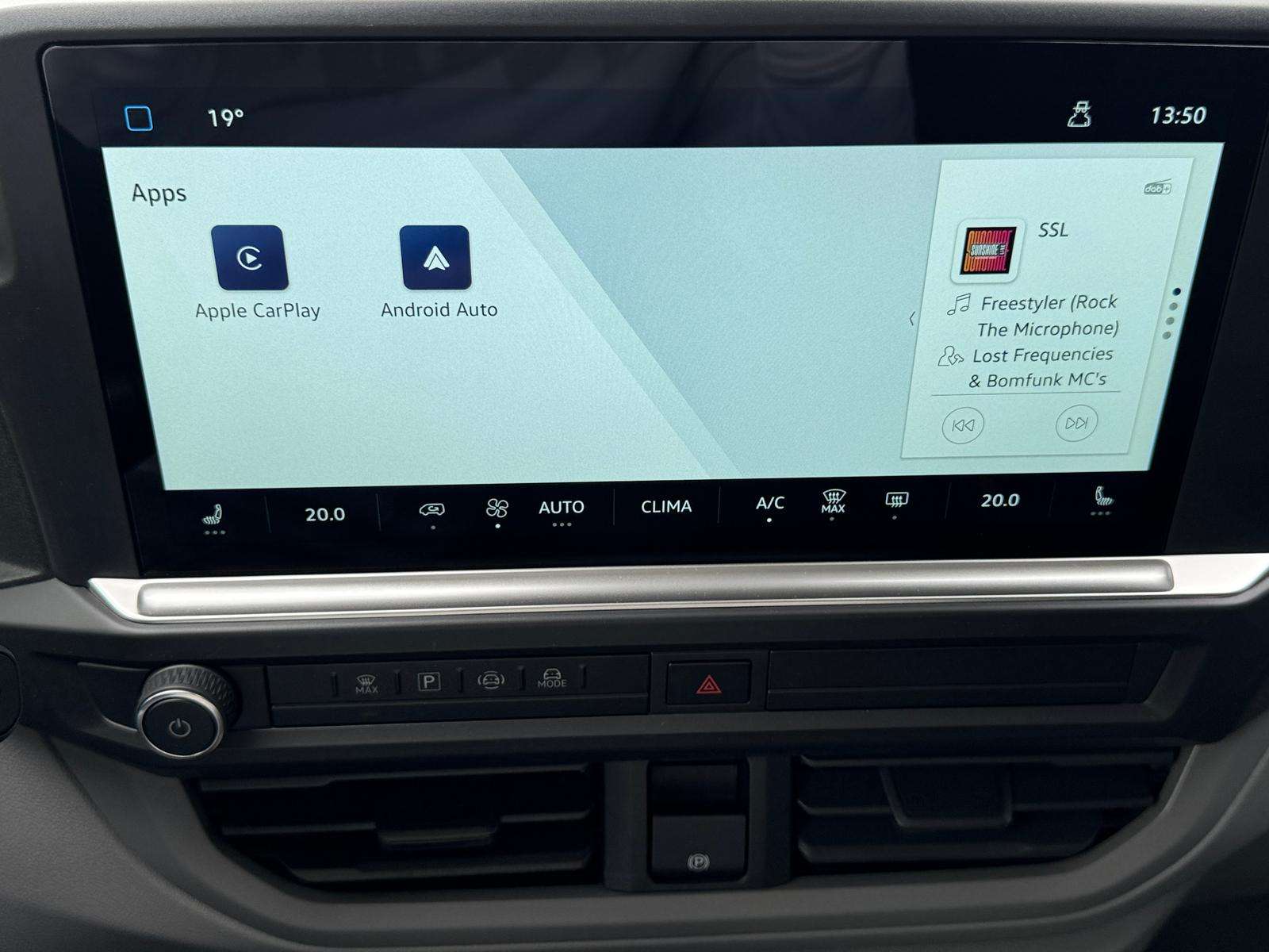 Fahrzeugbild eines Volkswagen Caravelle