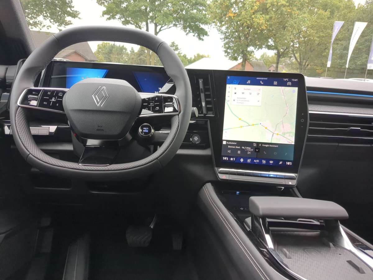 Fahrzeugbild eines Renault Rafale