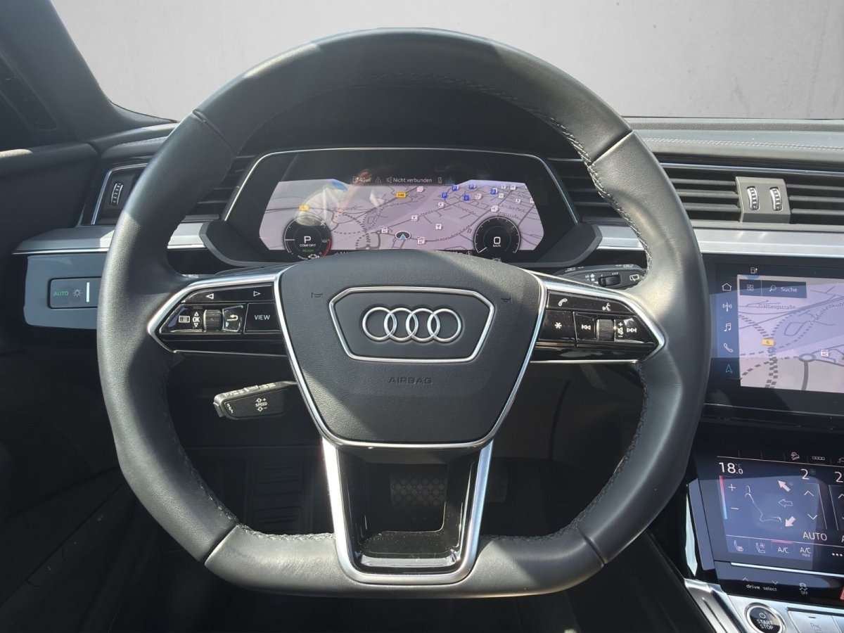 Fahrzeugbild eines Audi e-tron