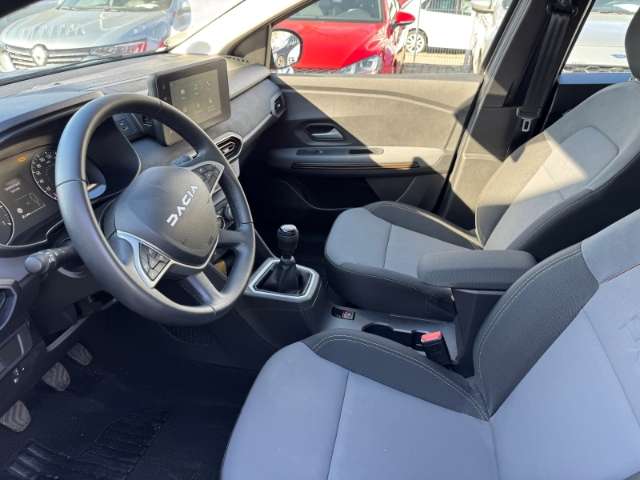 Fahrzeugbild eines Dacia Sandero