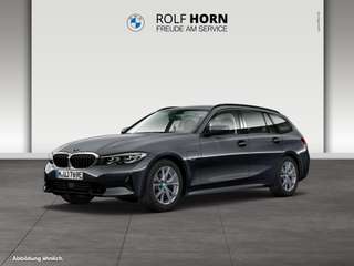 Schräge Frontansicht auf einen BMW 3er-Reihe , freigestellt