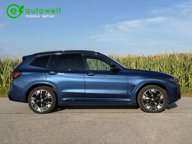 Fahrzeugbild eines BMW ix3