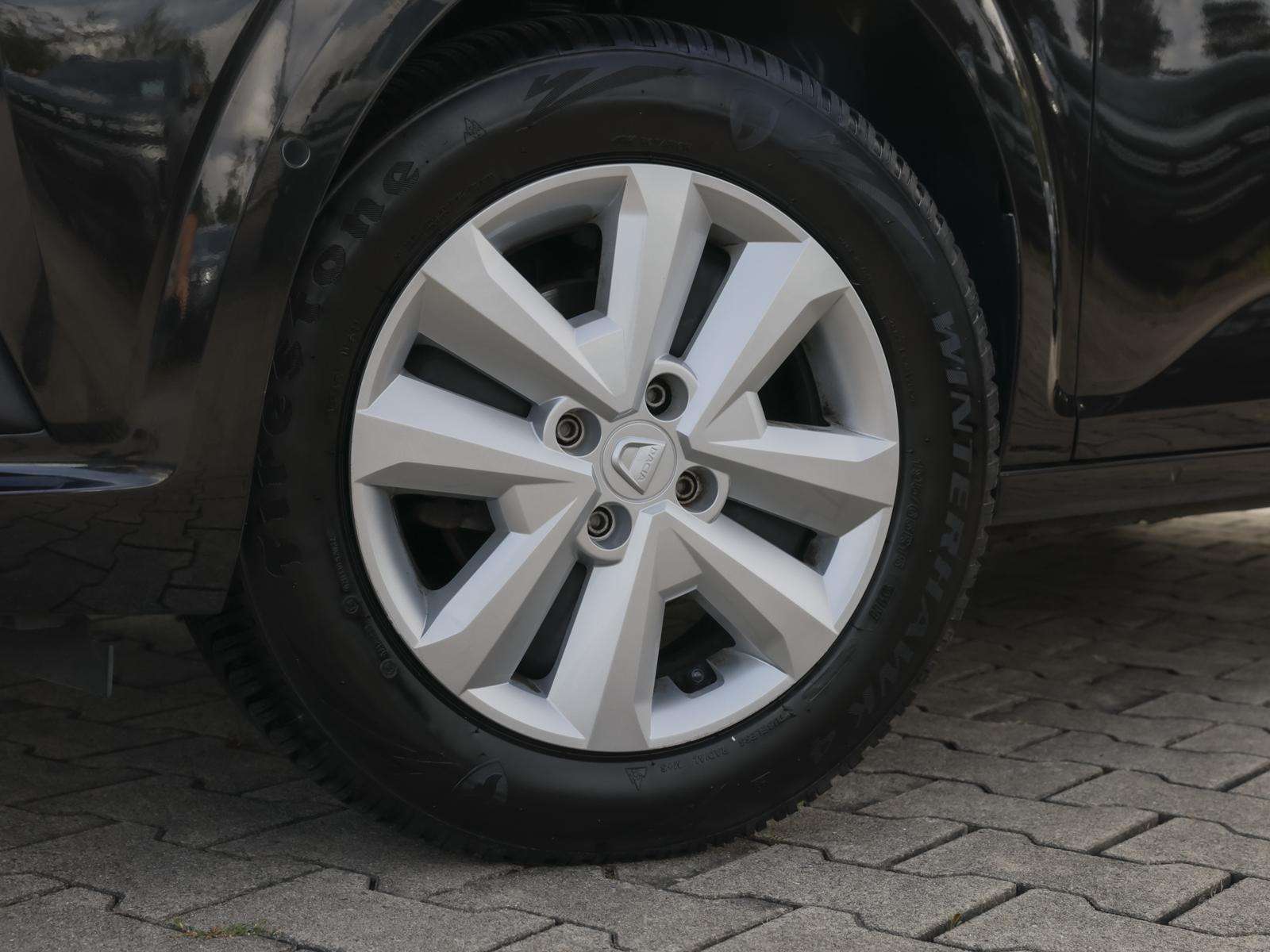 Fahrzeugbild eines Dacia Sandero