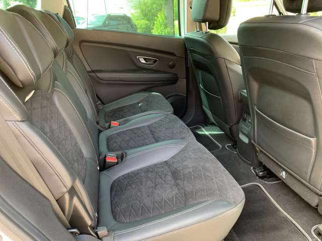 Fahrzeugbild eines Renault Grand Scénic