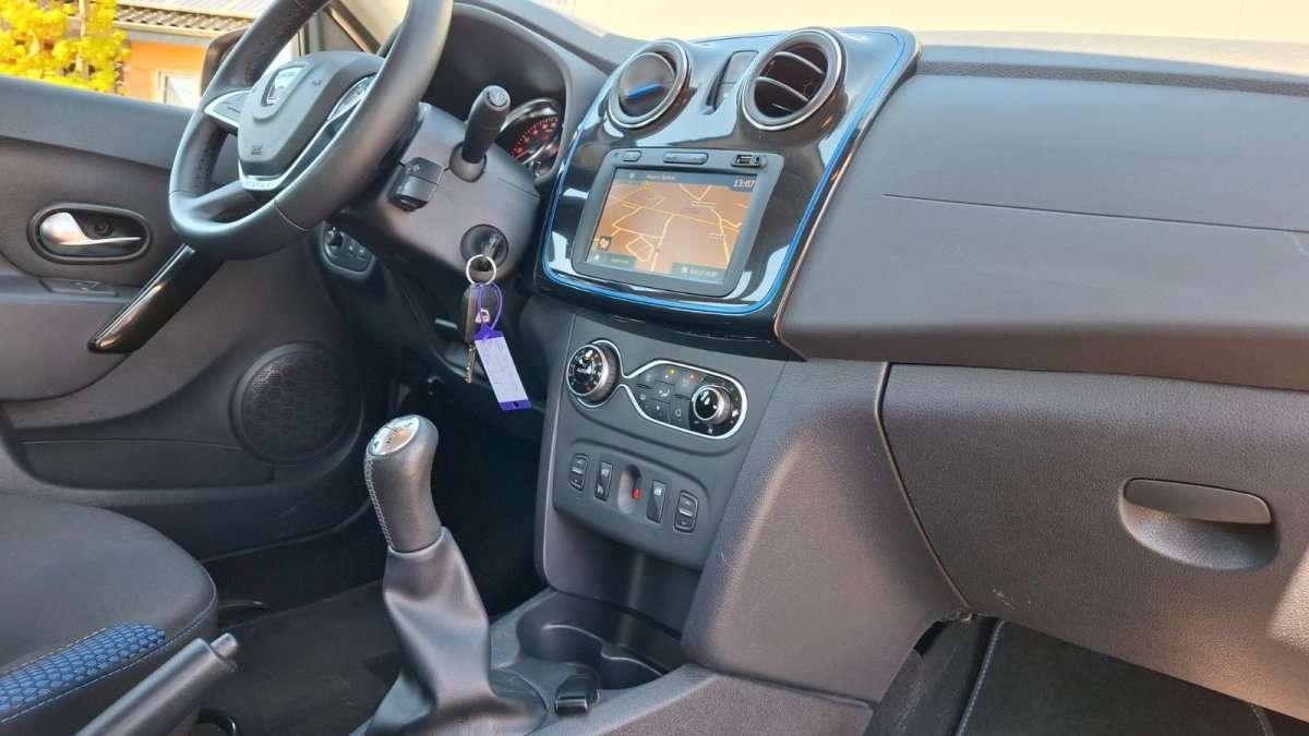 Fahrzeugbild eines Dacia Sandero