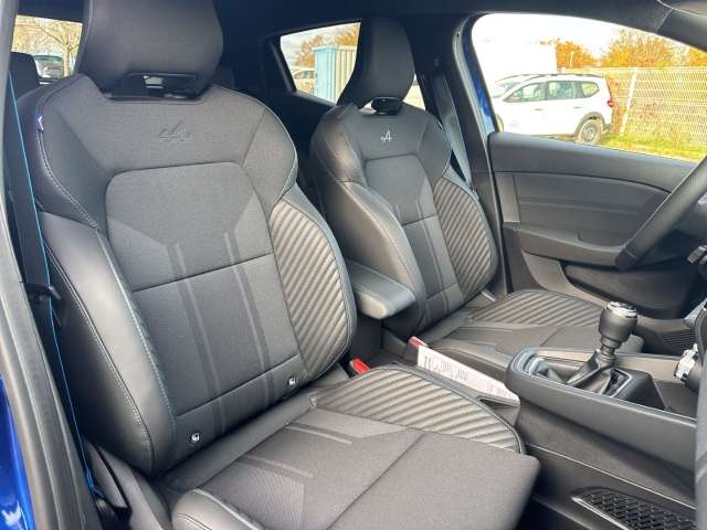 Fahrzeugbild eines Renault Clio