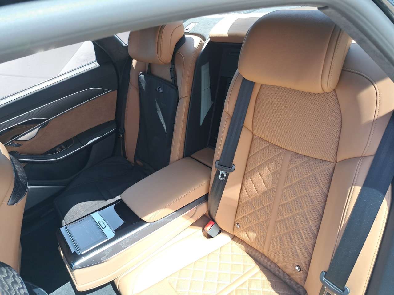 Fahrzeugbild eines Audi A8