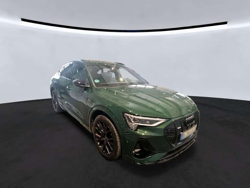 Fahrzeugbild eines Audi e-tron