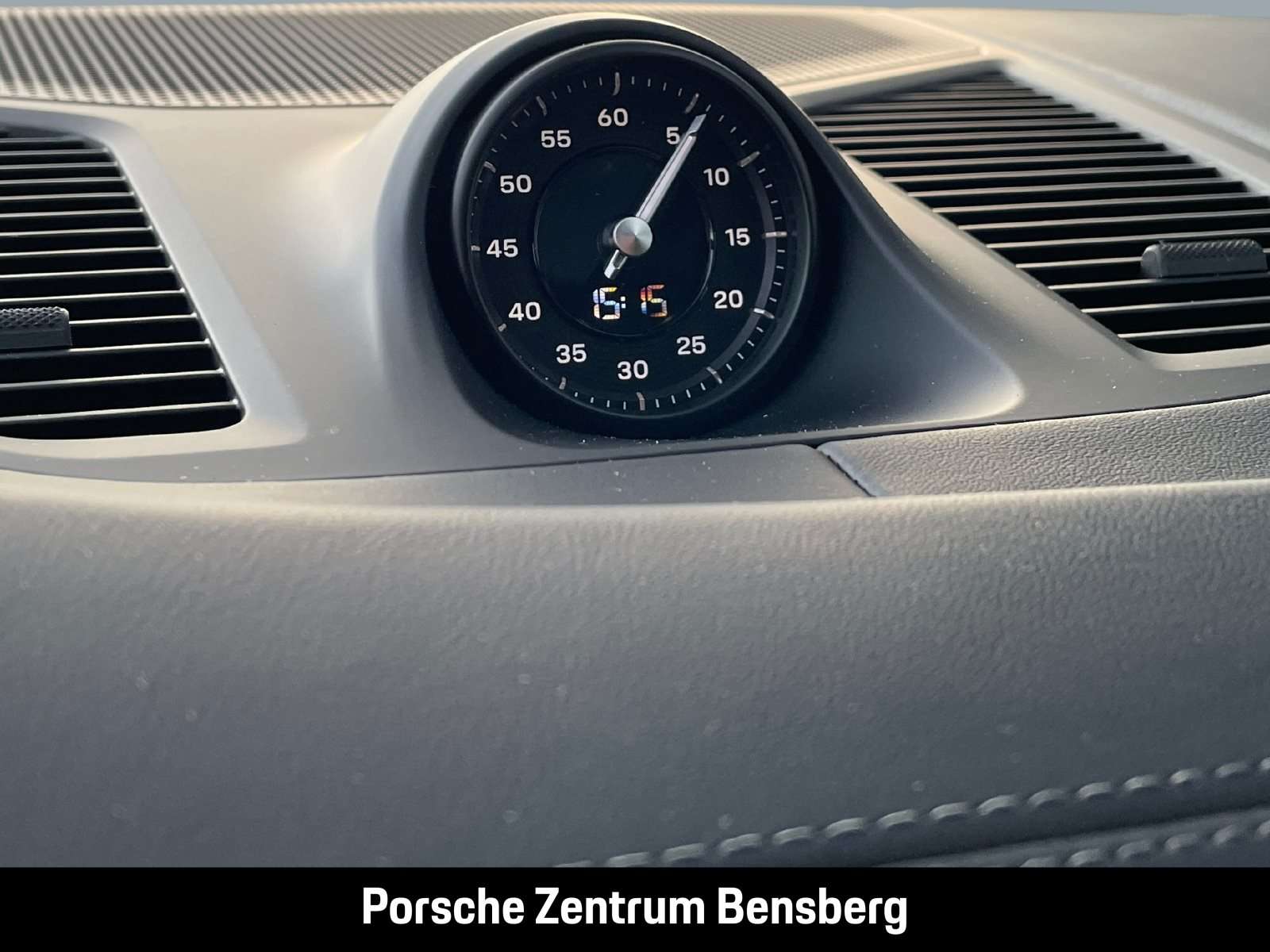 Fahrzeugbild eines Porsche Cayenne