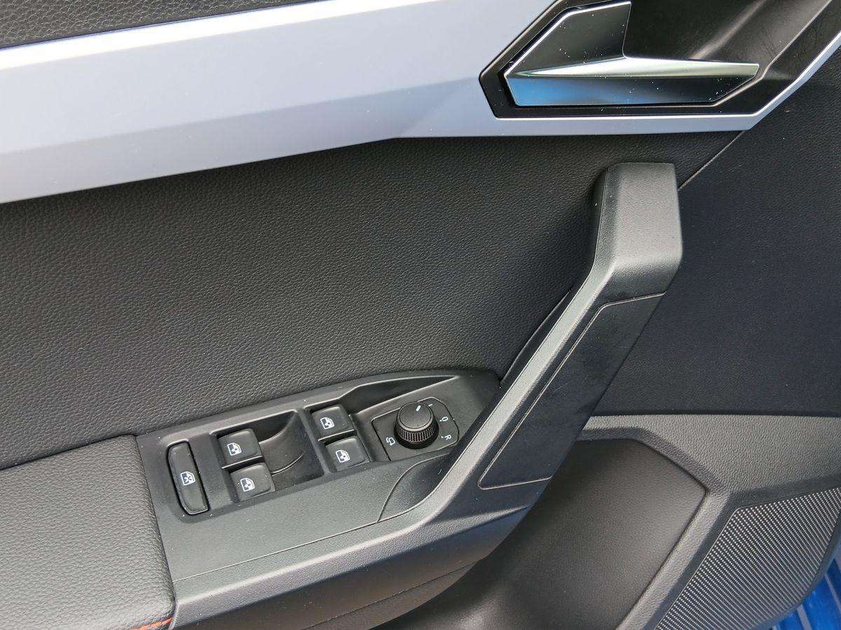 Fahrzeugbild eines SEAT Ibiza