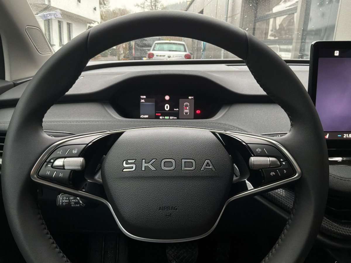 Fahrzeugbild eines Skoda ELROQ