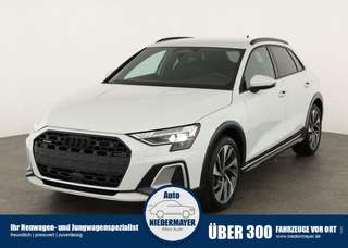 Schräge Frontansicht auf einen Audi A3 , freigestellt