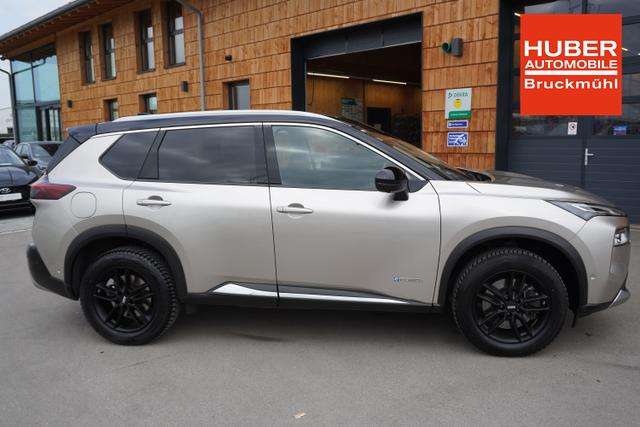 Fahrzeugbild eines Nissan X-TRAIL