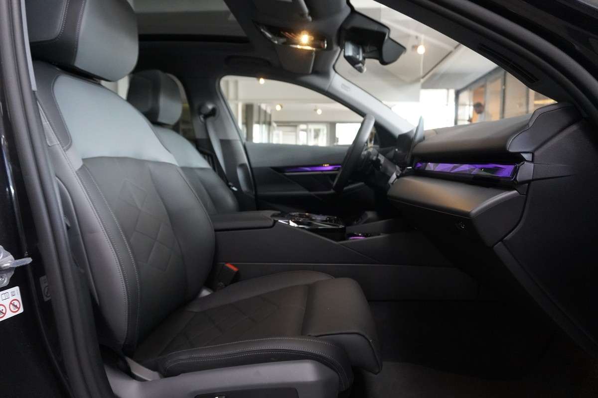 Fahrzeugbild eines BMW 5er-Reihe