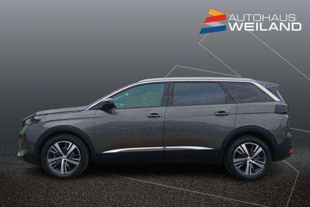 Fahrzeugbild eines Peugeot 5008